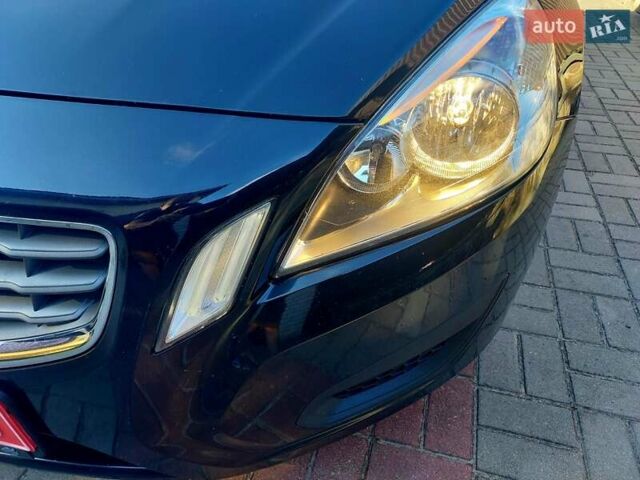 Черный Вольво B60, объемом двигателя 1.99 л и пробегом 262 тыс. км за 11333 $, фото 28 на Automoto.ua