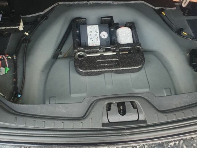 Черный Вольво B60, объемом двигателя 1.6 л и пробегом 290 тыс. км за 9900 $, фото 1 на Automoto.ua