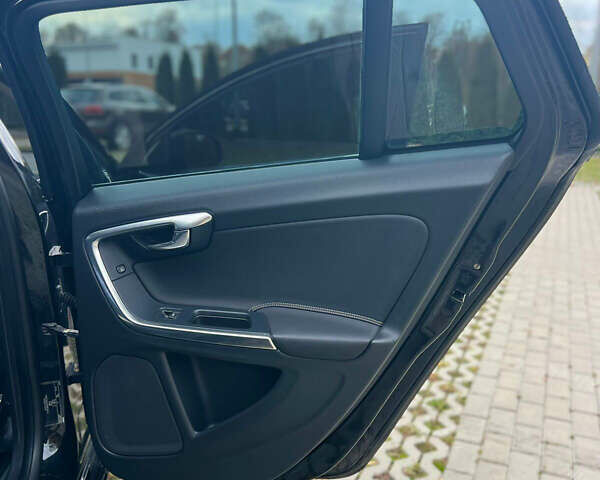 Вольво B60 2012 у Харкові на Automoto.ua Чорний Вольво B60, об'ємом двигуна 1.98 л та пробігом 224 тис. км за 11190 $, фото 26 на Automoto.ua