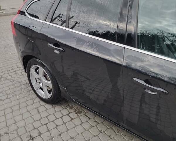 Черный Вольво B60, объемом двигателя 1.56 л и пробегом 222 тыс. км за 11500 $, фото 8 на Automoto.ua