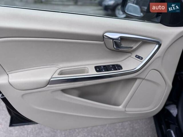 Чорний Вольво B60, об'ємом двигуна 2 л та пробігом 232 тис. км за 12700 $, фото 27 на Automoto.ua