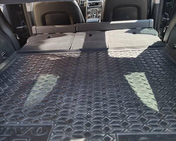 Черный Вольво B60, объемом двигателя 1.56 л и пробегом 222 тыс. км за 11500 $, фото 28 на Automoto.ua