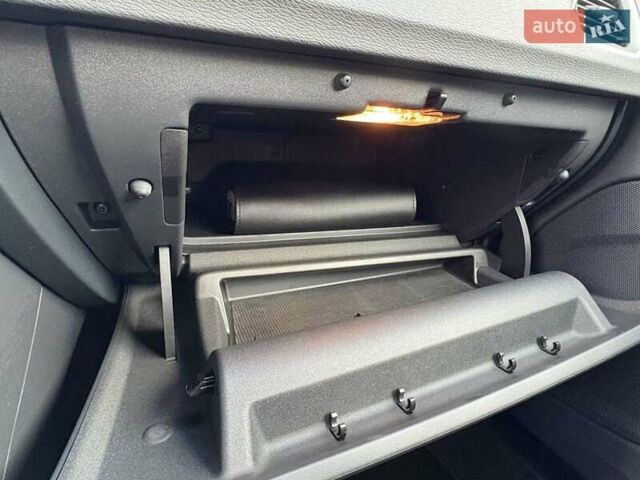 Чорний Вольво B60, об'ємом двигуна 1.99 л та пробігом 257 тис. км за 12200 $, фото 19 на Automoto.ua