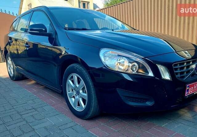 Черный Вольво B60, объемом двигателя 1.99 л и пробегом 266 тыс. км за 11111 $, фото 1 на Automoto.ua