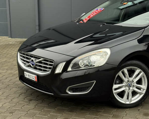 Чорний Вольво B60, об'ємом двигуна 2 л та пробігом 262 тис. км за 11799 $, фото 5 на Automoto.ua