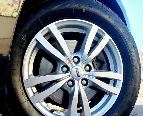 Чорний Вольво B60, об'ємом двигуна 1.6 л та пробігом 247 тис. км за 10750 $, фото 124 на Automoto.ua