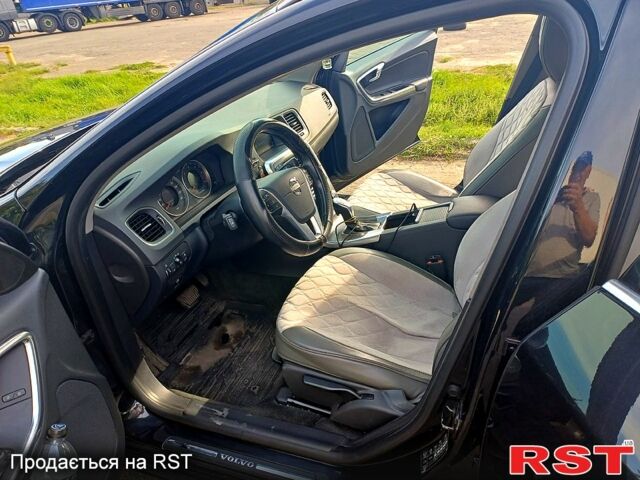 Чорний Вольво B60, об'ємом двигуна 1.6 л та пробігом 245 тис. км за 10500 $, фото 8 на Automoto.ua