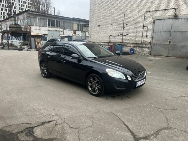 Черный Вольво B60, объемом двигателя 2 л и пробегом 266 тыс. км за 10500 $, фото 4 на Automoto.ua