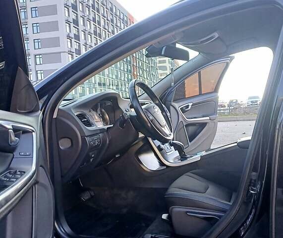 Чорний Вольво B60, об'ємом двигуна 1.6 л та пробігом 247 тис. км за 10750 $, фото 63 на Automoto.ua