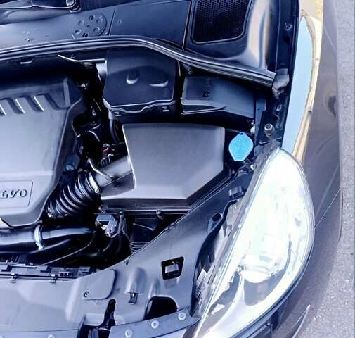 Чорний Вольво B60, об'ємом двигуна 1.6 л та пробігом 247 тис. км за 10750 $, фото 42 на Automoto.ua