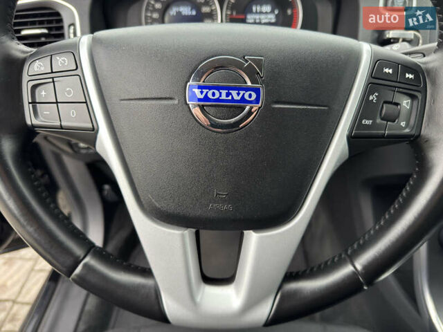 Черный Вольво B60, объемом двигателя 1.6 л и пробегом 214 тыс. км за 10499 $, фото 57 на Automoto.ua