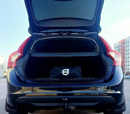 Чорний Вольво B60, об'ємом двигуна 1.6 л та пробігом 247 тис. км за 10750 $, фото 28 на Automoto.ua