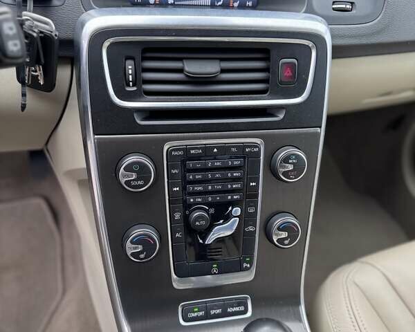 Чорний Вольво B60, об'ємом двигуна 2 л та пробігом 232 тис. км за 12700 $, фото 47 на Automoto.ua