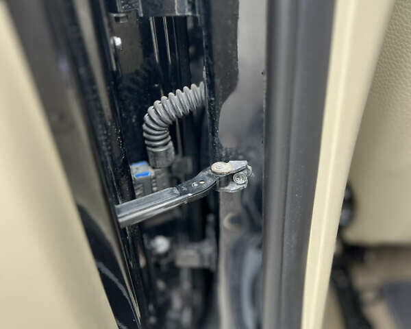 Чорний Вольво B60, об'ємом двигуна 1.98 л та пробігом 320 тис. км за 11300 $, фото 17 на Automoto.ua