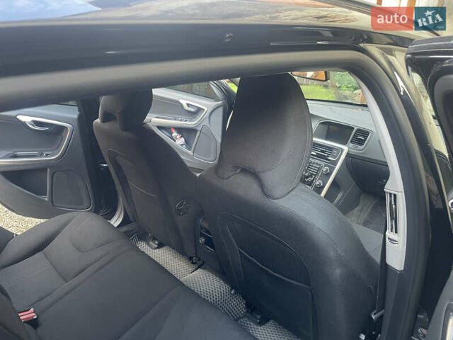 Чорний Вольво B60, об'ємом двигуна 1.56 л та пробігом 279 тис. км за 9500 $, фото 71 на Automoto.ua