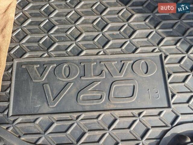 Чорний Вольво B60, об'ємом двигуна 1.6 л та пробігом 244 тис. км за 12500 $, фото 14 на Automoto.ua