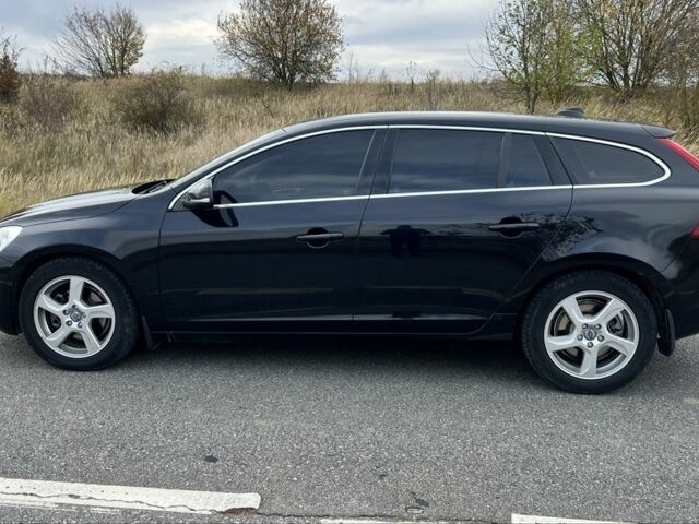 Черный Вольво B60, объемом двигателя 2 л и пробегом 223 тыс. км за 11500 $, фото 2 на Automoto.ua