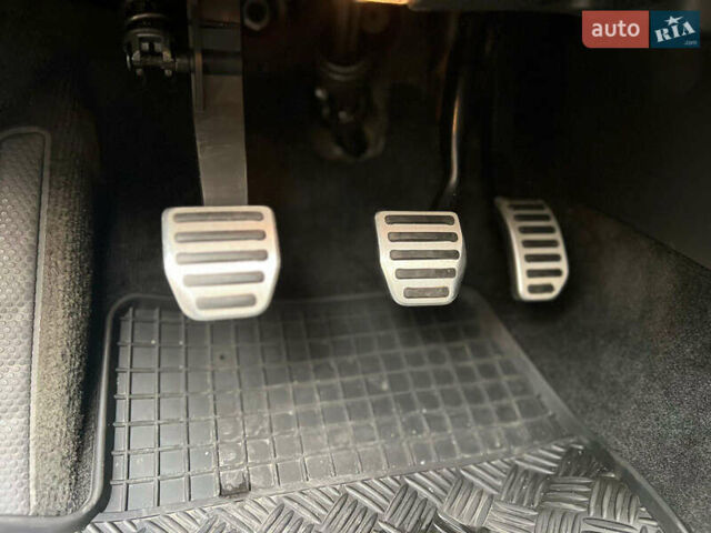 Вольво B60 2012 у Харкові на Automoto.ua Чорний Вольво B60, об'ємом двигуна 1.98 л та пробігом 224 тис. км за 11190 $, фото 19 на Automoto.ua