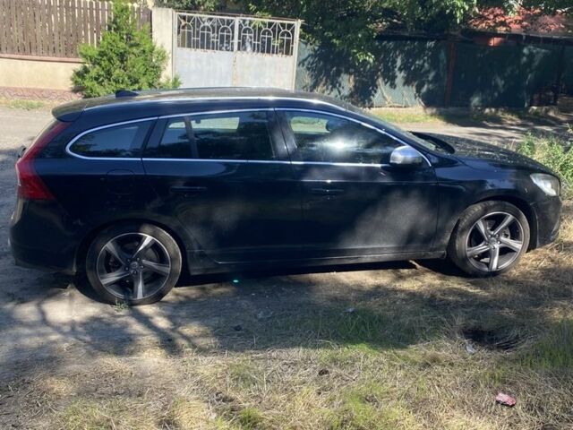 Чорний Вольво B60, об'ємом двигуна 2 л та пробігом 230 тис. км за 12044 $, фото 2 на Automoto.ua