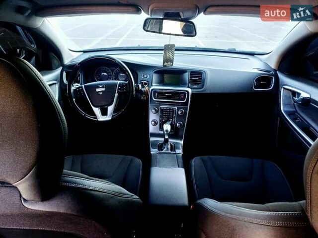 Чорний Вольво B60, об'ємом двигуна 1.6 л та пробігом 247 тис. км за 10750 $, фото 67 на Automoto.ua