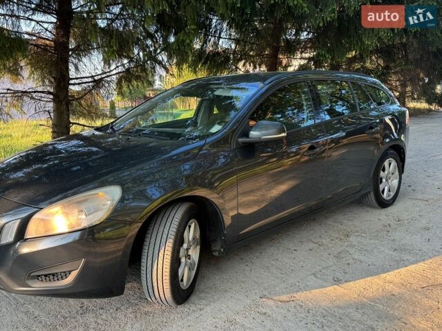 Чорний Вольво B60, об'ємом двигуна 1.56 л та пробігом 332 тис. км за 8600 $, фото 2 на Automoto.ua