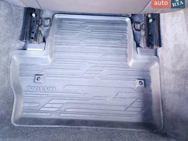 Чорний Вольво B60, об'ємом двигуна 1.6 л та пробігом 247 тис. км за 10750 $, фото 101 на Automoto.ua