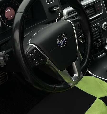 Чорний Вольво B60, об'ємом двигуна 1.98 л та пробігом 279 тис. км за 12900 $, фото 8 на Automoto.ua