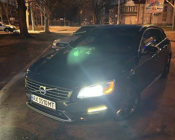 Черный Вольво B60, объемом двигателя 2.4 л и пробегом 254 тыс. км за 13999 $, фото 1 на Automoto.ua