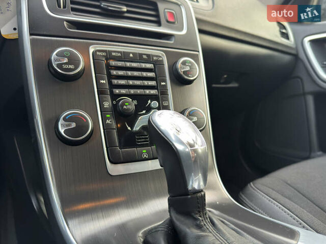 Черный Вольво B60, объемом двигателя 1.98 л и пробегом 235 тыс. км за 13000 $, фото 33 на Automoto.ua