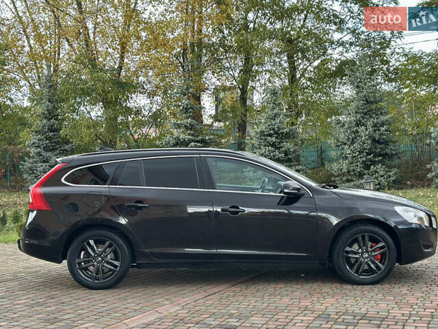 Черный Вольво B60, объемом двигателя 1.56 л и пробегом 240 тыс. км за 12490 $, фото 7 на Automoto.ua