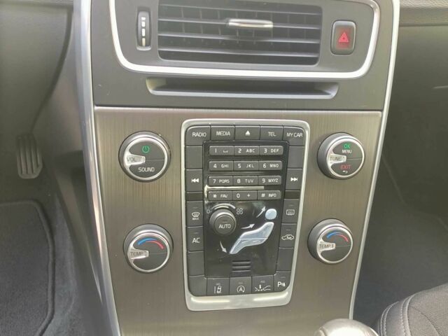 Черный Вольво B60, объемом двигателя 1.6 л и пробегом 210 тыс. км за 11500 $, фото 1 на Automoto.ua