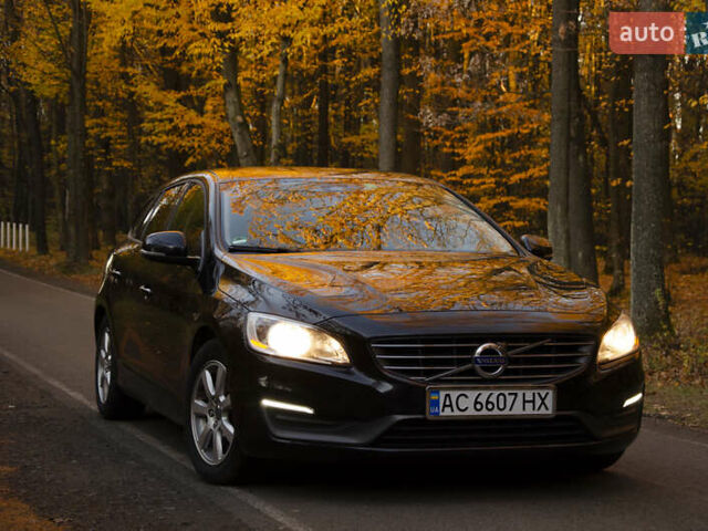 Чорний Вольво B60, об'ємом двигуна 1.98 л та пробігом 247 тис. км за 12300 $, фото 1 на Automoto.ua