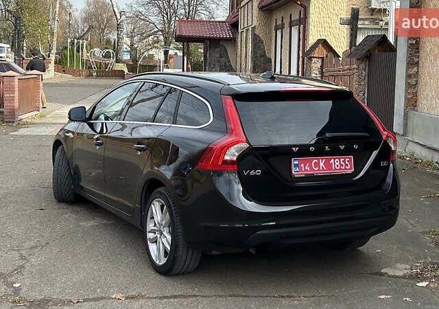 Черный Вольво B60, объемом двигателя 1.6 л и пробегом 270 тыс. км за 9600 $, фото 4 на Automoto.ua