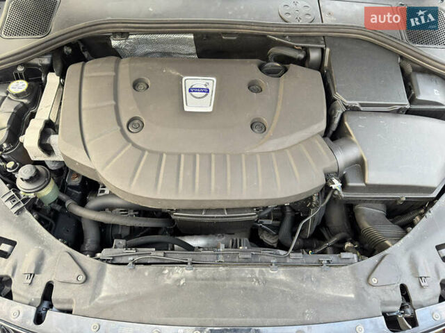 Черный Вольво B60, объемом двигателя 1.98 л и пробегом 235 тыс. км за 13000 $, фото 53 на Automoto.ua