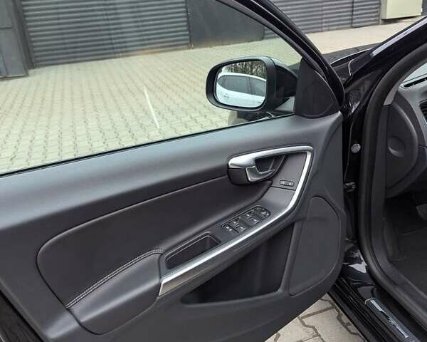 Чорний Вольво B60, об'ємом двигуна 1.56 л та пробігом 221 тис. км за 10800 $, фото 7 на Automoto.ua
