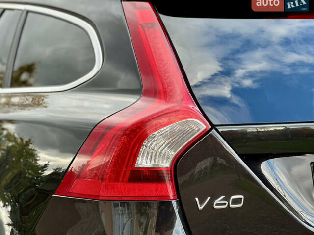Черный Вольво B60, объемом двигателя 1.56 л и пробегом 240 тыс. км за 12490 $, фото 13 на Automoto.ua