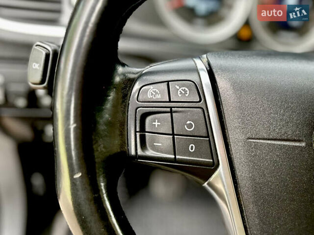 Черный Вольво B60, объемом двигателя 1.56 л и пробегом 240 тыс. км за 12490 $, фото 22 на Automoto.ua