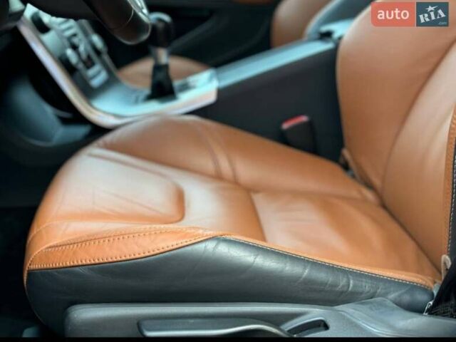 Черный Вольво B60, объемом двигателя 1.99 л и пробегом 225 тыс. км за 13300 $, фото 27 на Automoto.ua