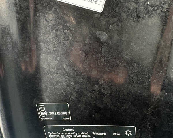 Чорний Вольво B60, об'ємом двигуна 2.4 л та пробігом 230 тис. км за 14000 $, фото 4 на Automoto.ua