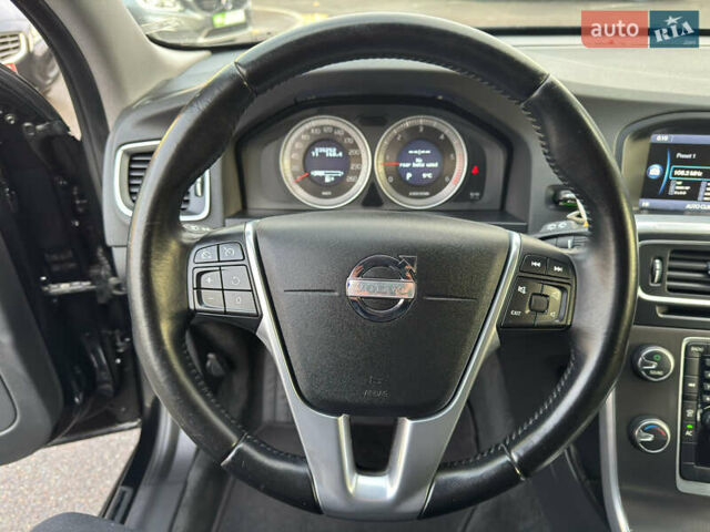 Черный Вольво B60, объемом двигателя 1.98 л и пробегом 235 тыс. км за 13000 $, фото 36 на Automoto.ua