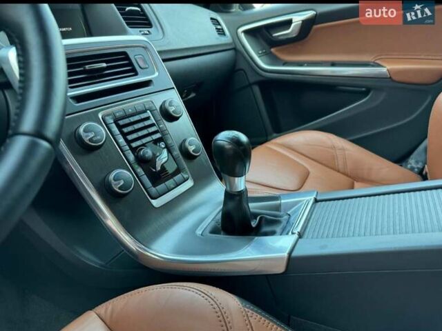 Черный Вольво B60, объемом двигателя 1.99 л и пробегом 225 тыс. км за 13300 $, фото 21 на Automoto.ua