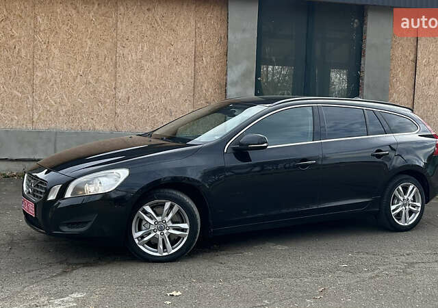 Черный Вольво B60, объемом двигателя 1.6 л и пробегом 270 тыс. км за 9600 $, фото 1 на Automoto.ua