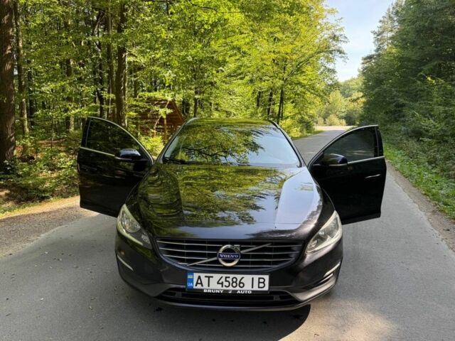 Черный Вольво B60, объемом двигателя 2 л и пробегом 175 тыс. км за 12900 $, фото 2 на Automoto.ua