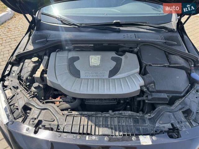 Чорний Вольво B60, об'ємом двигуна 2.4 л та пробігом 258 тис. км за 15300 $, фото 1 на Automoto.ua