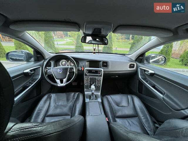 Черный Вольво B60, объемом двигателя 2 л и пробегом 238 тыс. км за 12390 $, фото 3 на Automoto.ua