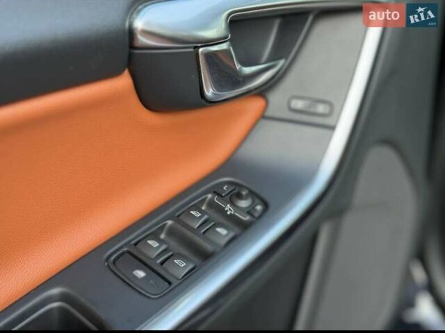 Черный Вольво B60, объемом двигателя 1.99 л и пробегом 225 тыс. км за 13300 $, фото 28 на Automoto.ua