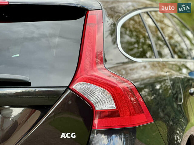 Черный Вольво B60, объемом двигателя 1.56 л и пробегом 240 тыс. км за 12490 $, фото 14 на Automoto.ua