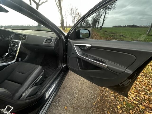 Чорний Вольво B60, об'ємом двигуна 1.6 л та пробігом 271 тис. км за 11200 $, фото 12 на Automoto.ua