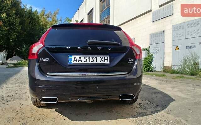 Черный Вольво B60, объемом двигателя 2.4 л и пробегом 235 тыс. км за 13200 $, фото 2 на Automoto.ua