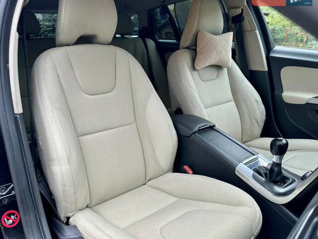 Черный Вольво B60, объемом двигателя 1.56 л и пробегом 240 тыс. км за 12490 $, фото 35 на Automoto.ua